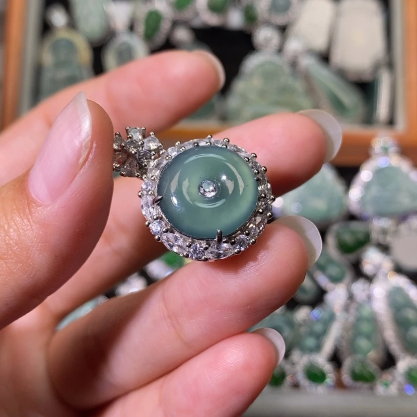 【闪购商品】翡翠未镶嵌颈饰天然