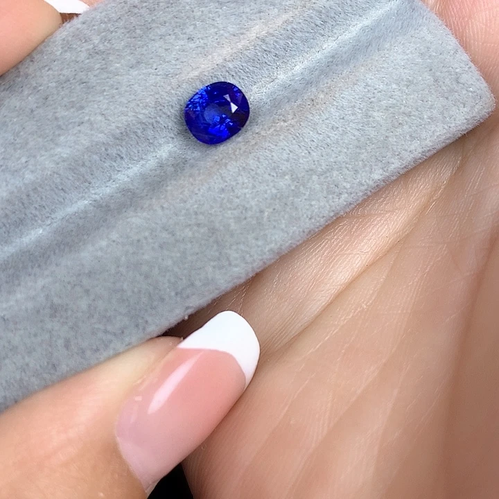 蓝宝石裸石未镶嵌1.45ct皇家蓝蓝宝石
