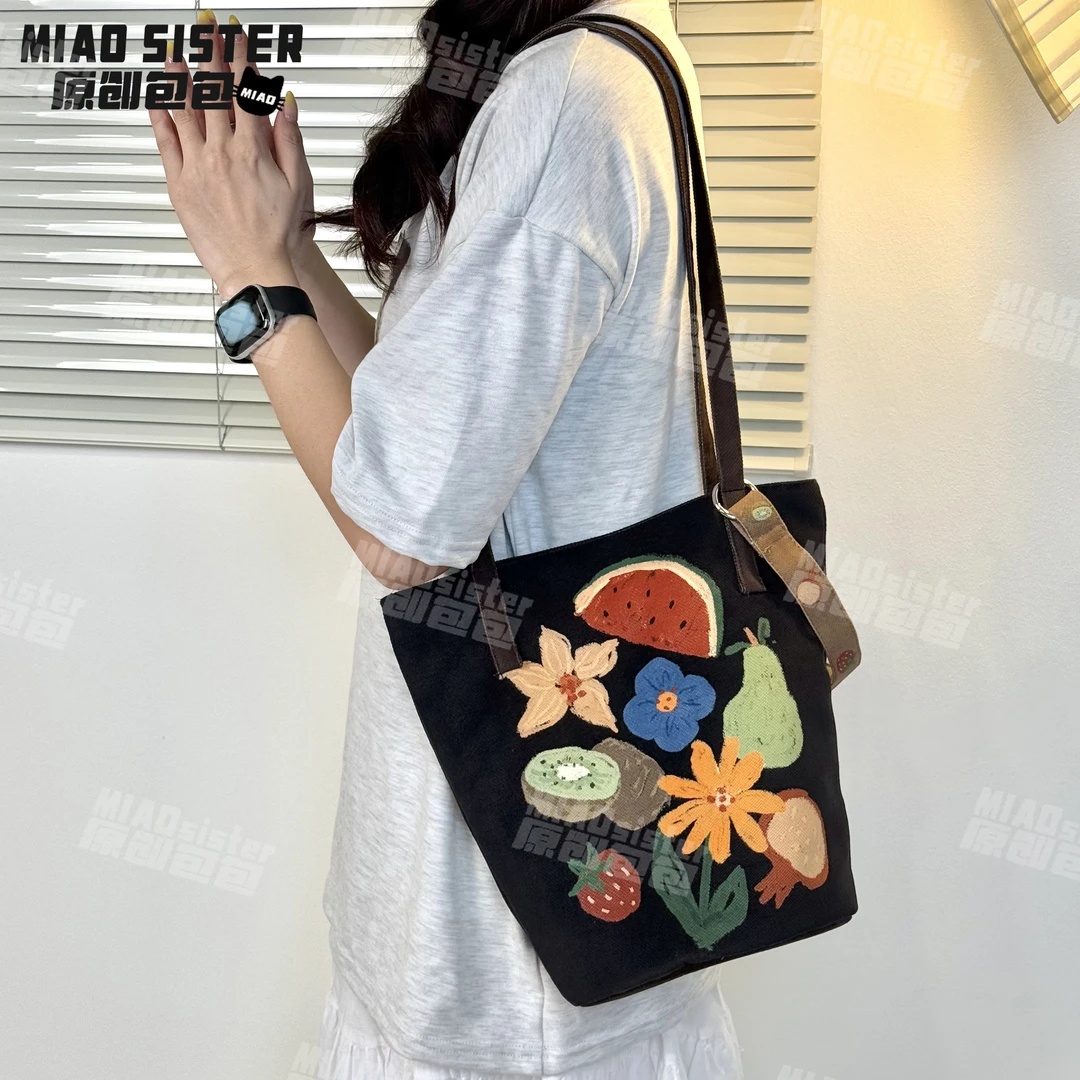 MIAO夏日缤纷大容量水桶包女士包包女款爆款2025百搭学生斜挎包B