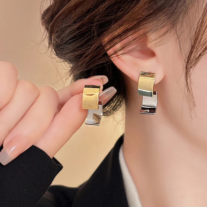 铜合金耳饰 金色金属耳环女2025新款爆款轻奢高级感耳钉大气耳饰