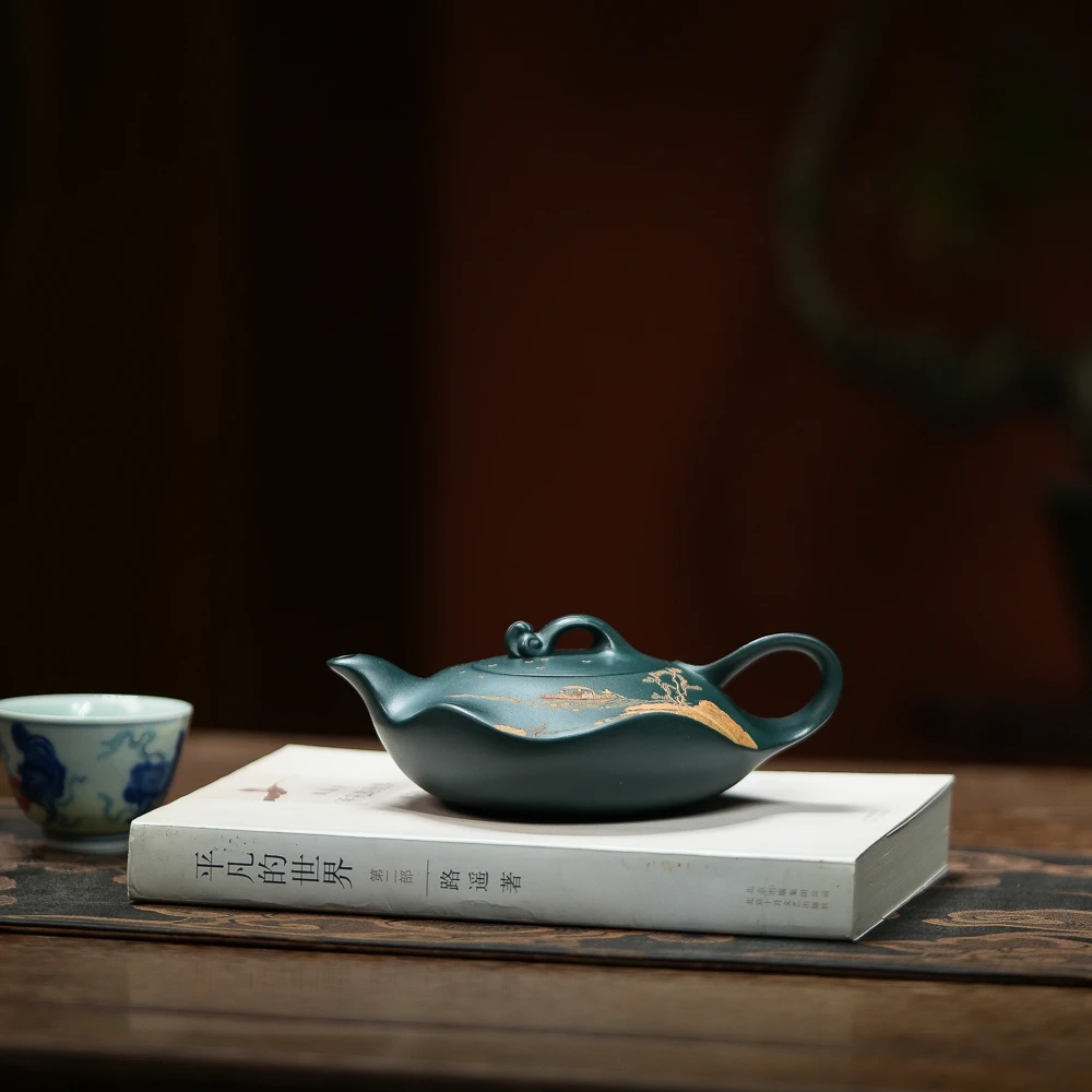 范倩雯作品《水云间（汪 泥绘）》苏门答腊青 230cc