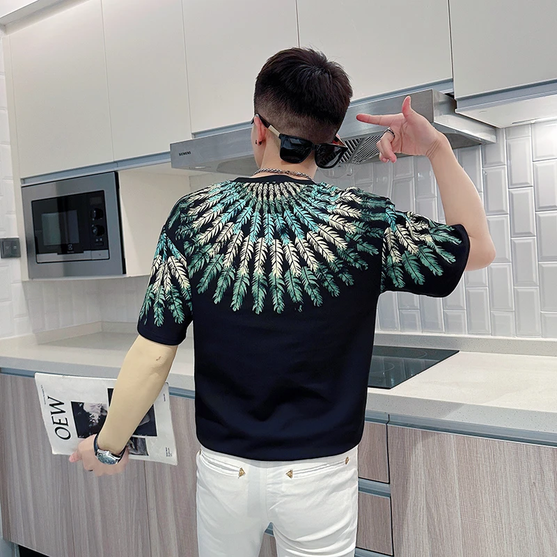 孔雀羽毛印花短袖男T恤夏季2025新款潮牌圆领半袖t恤休闲上衣男装