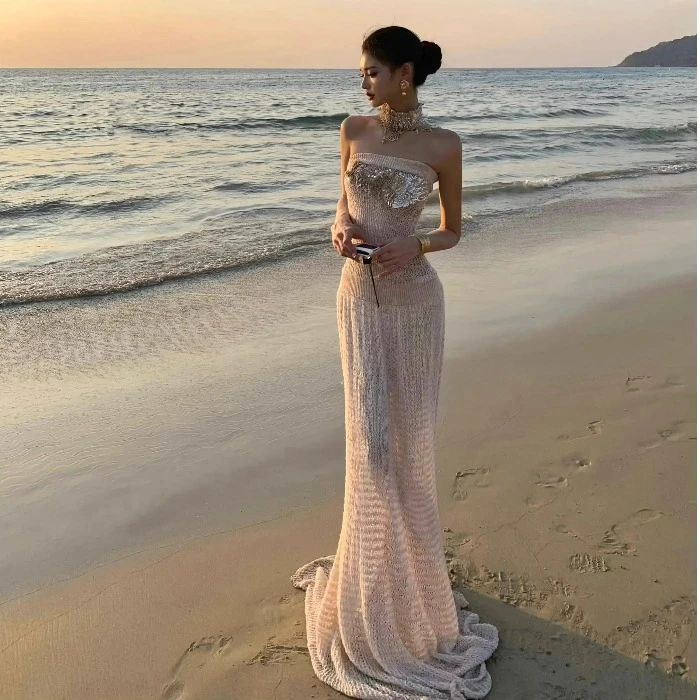 小众设计感不规则夏季新款优雅女神范镂空钉珠抽褶抹胸连衣裙礼服