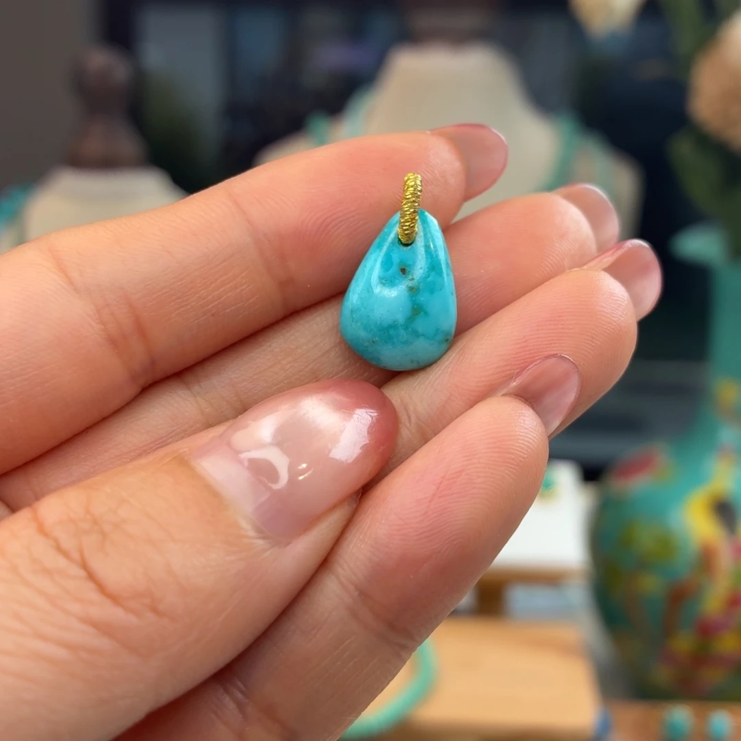 绿松石未镶嵌颈饰