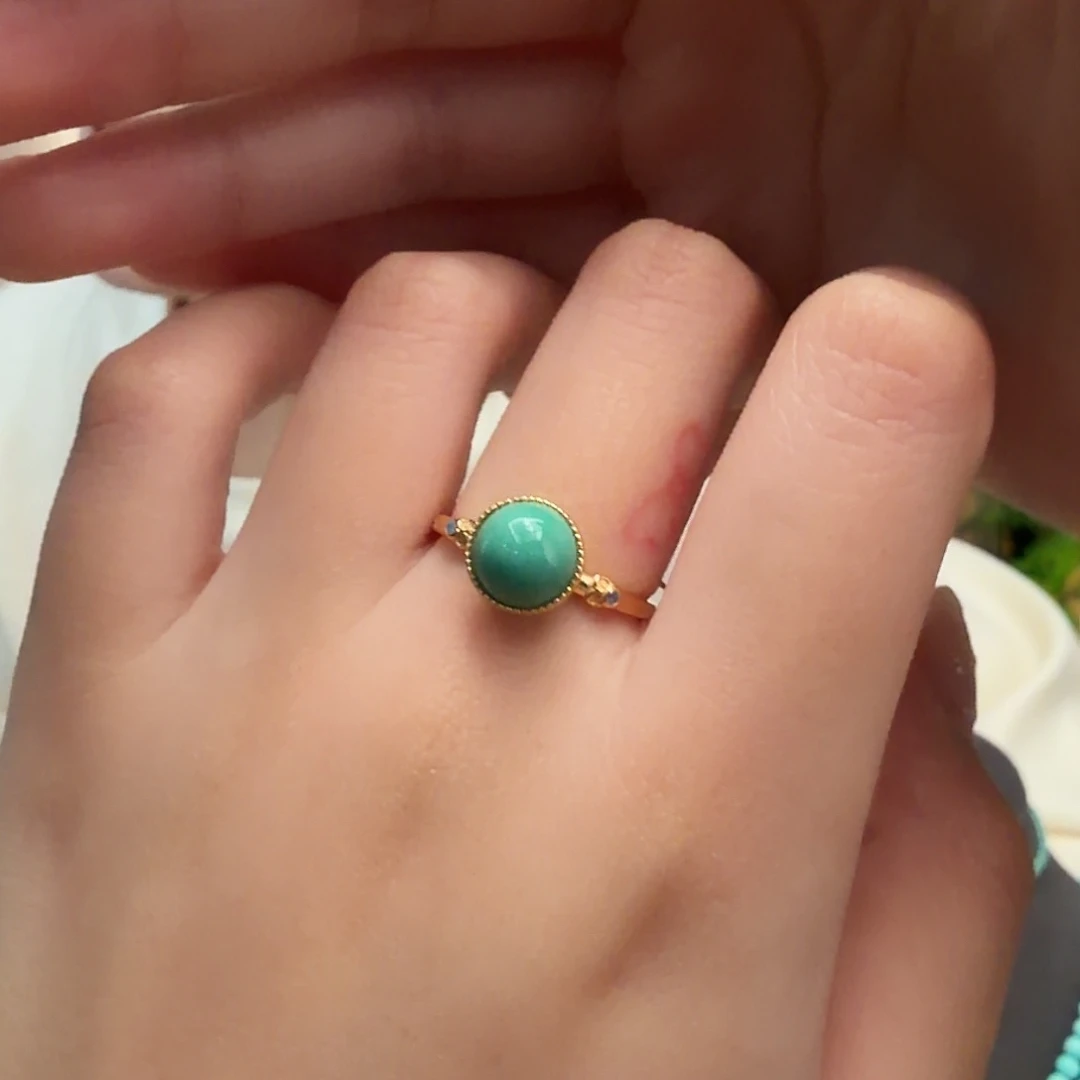 绿松石未镶嵌颈饰