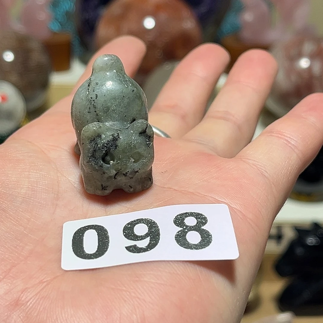 未镶嵌水晶大型摆件（非配饰）