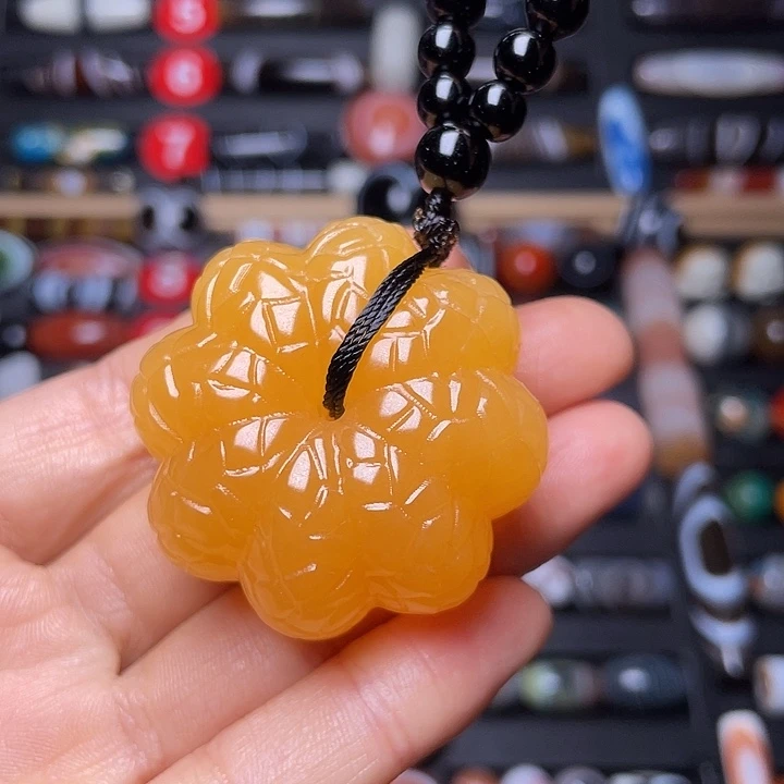 蘇***.玛瑙/玉髓未镶嵌颈饰挂坠