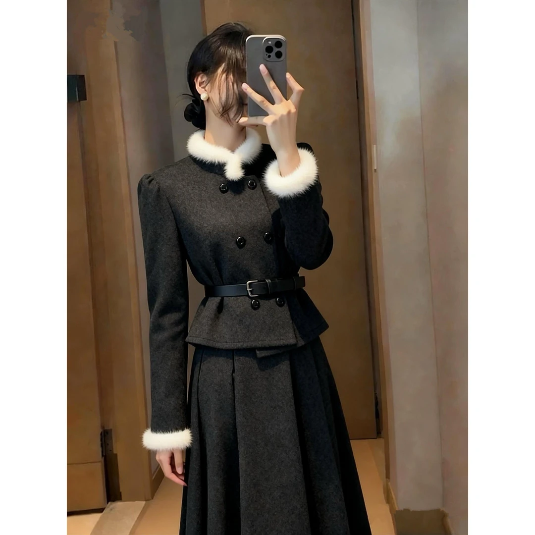 SS5142复古秋冬袖口领扣毛毛奶呼呼短外套半裙套装赠送腰带～