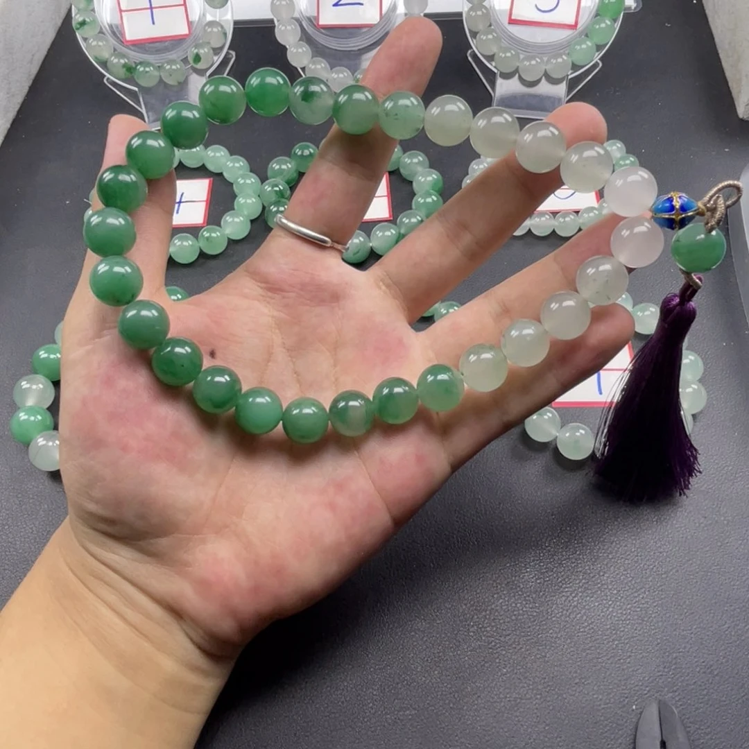 石英质玉（非洲翠）手链合金