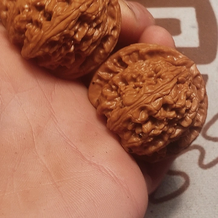 吊坠桃核全品三角白42