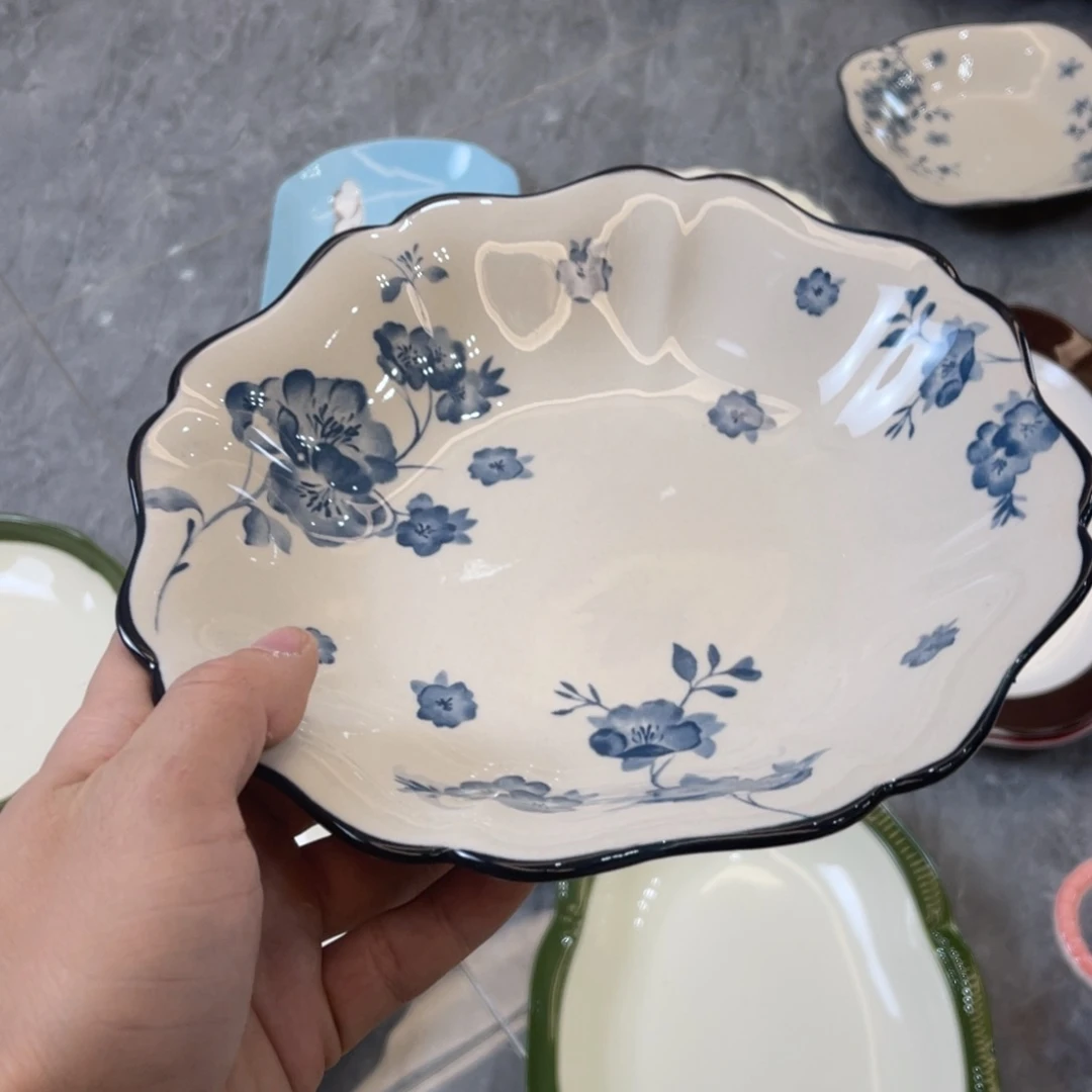 陶瓷微瑕餐具介意勿拍，满18飞！