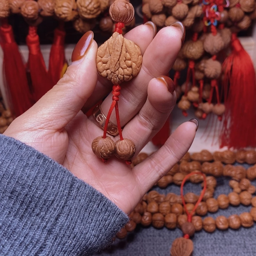 桃核吊坠龙纹桃枭