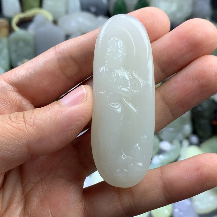 和田玉未镶嵌颈饰