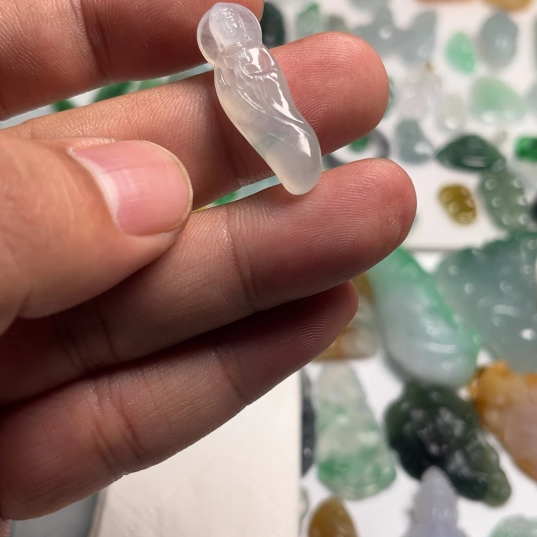 翡翠未镶嵌颈饰天然翡翠