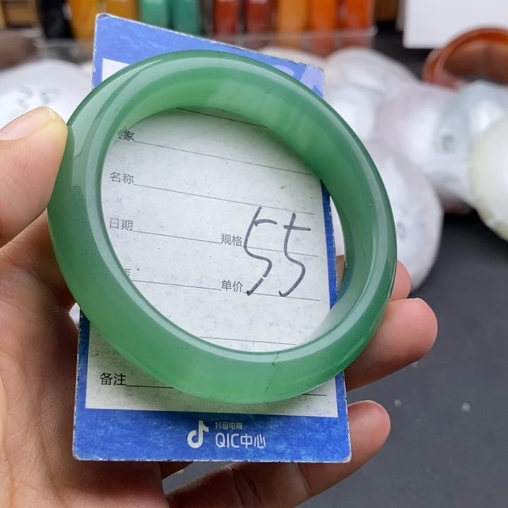 石英质玉未镶嵌手镯