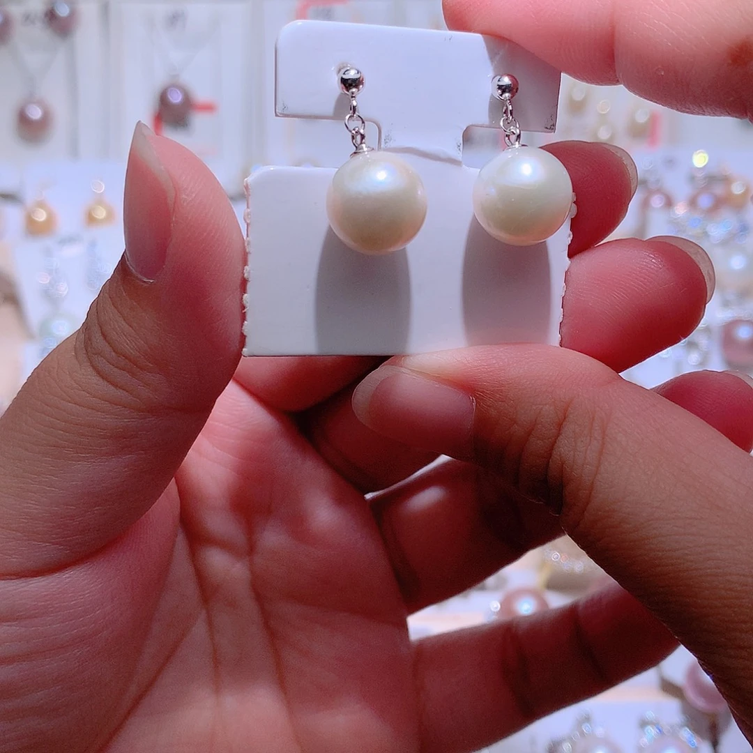 淡水珍珠吊坠(赠链)未镶嵌CC11mm