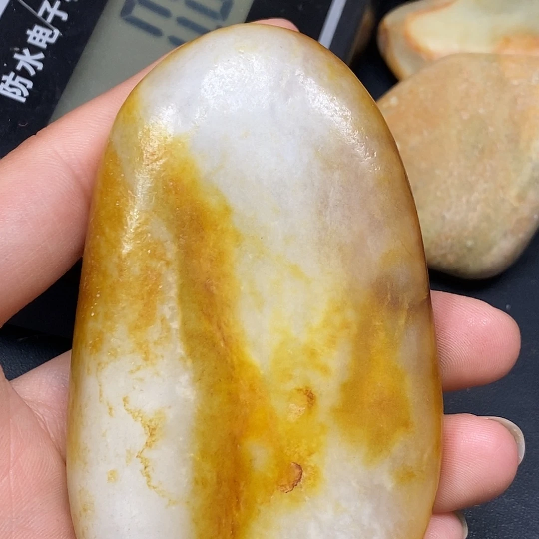 和田玉（糖玉）未镶嵌挂件