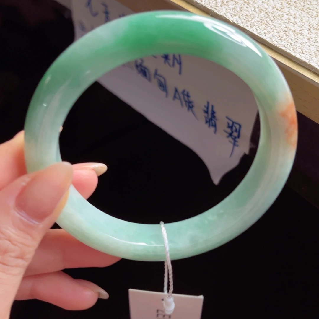 翡翠未镶嵌手镯手镯
