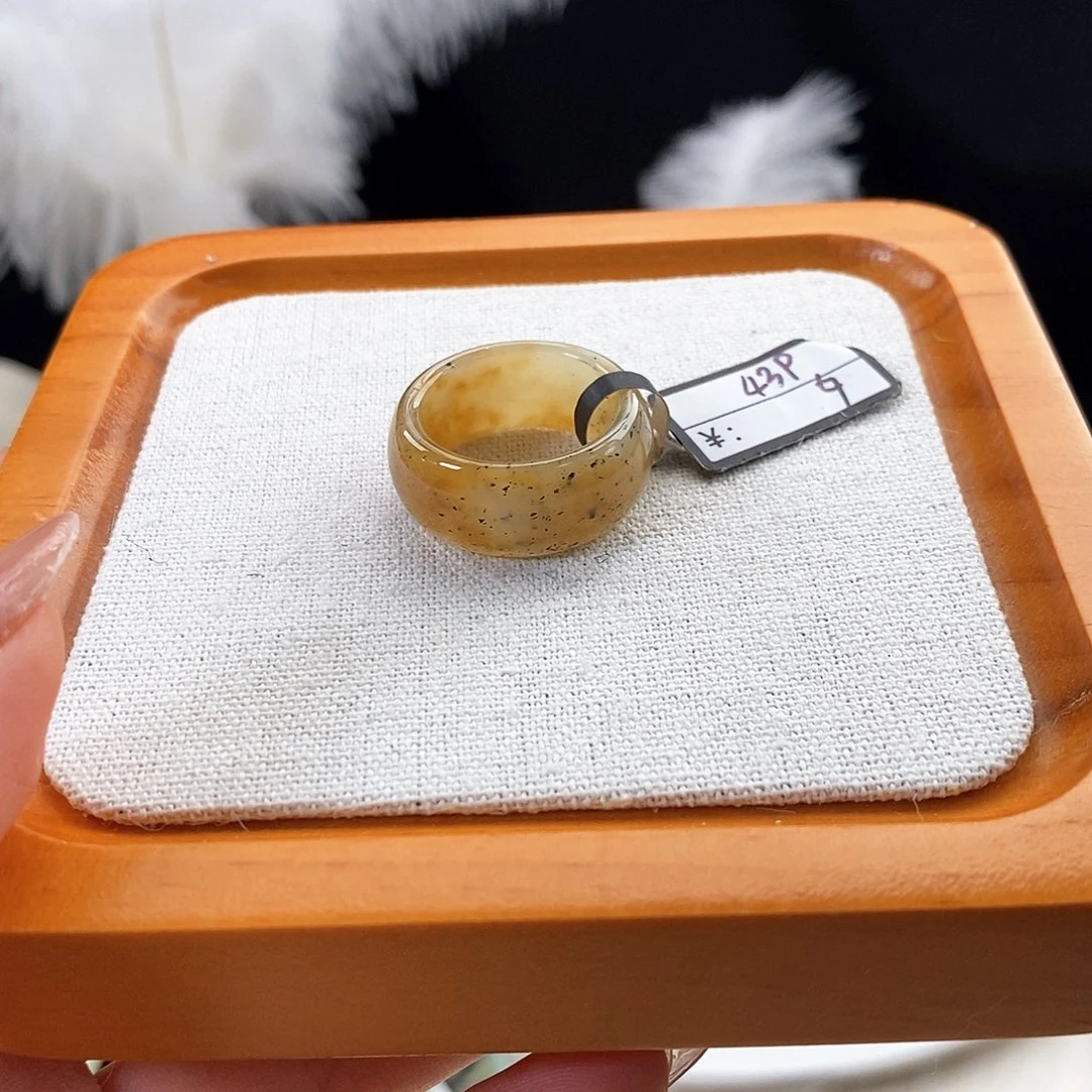 和田玉未镶嵌戒指r30糖青花轮胎19.6