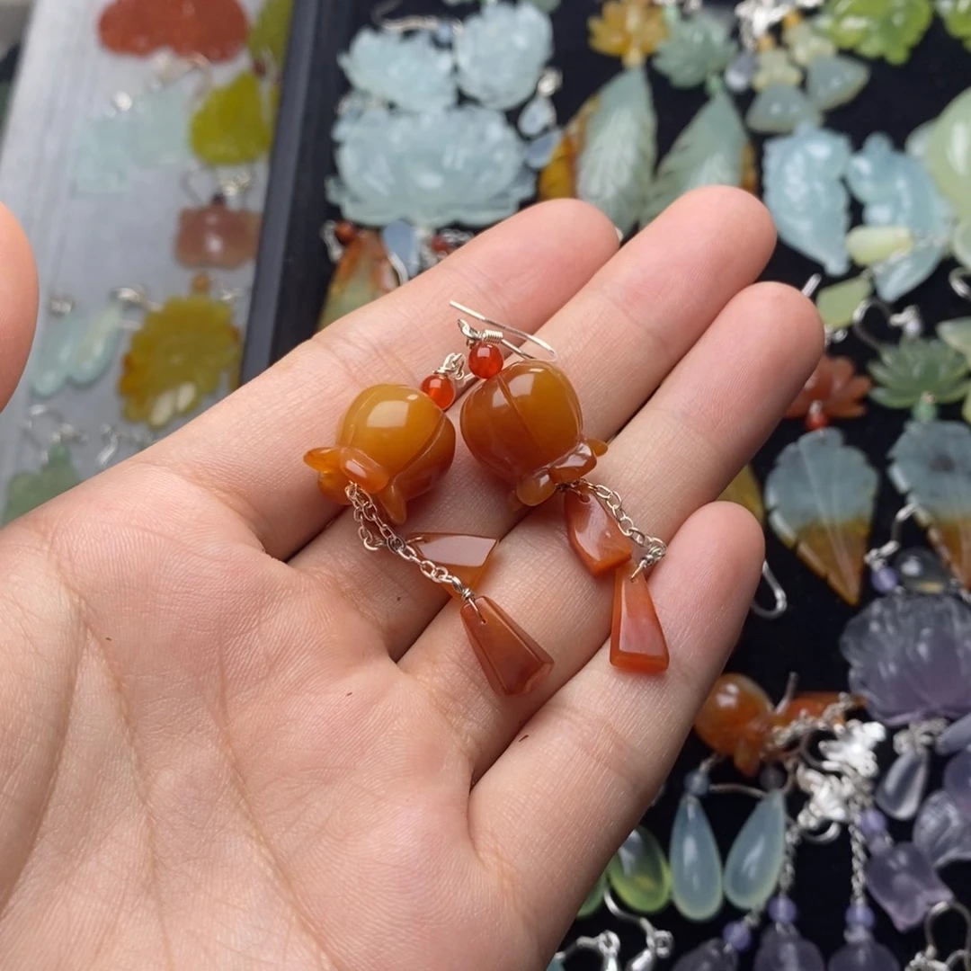 【***儿蛇纹石玉未镶嵌耳饰/颈饰