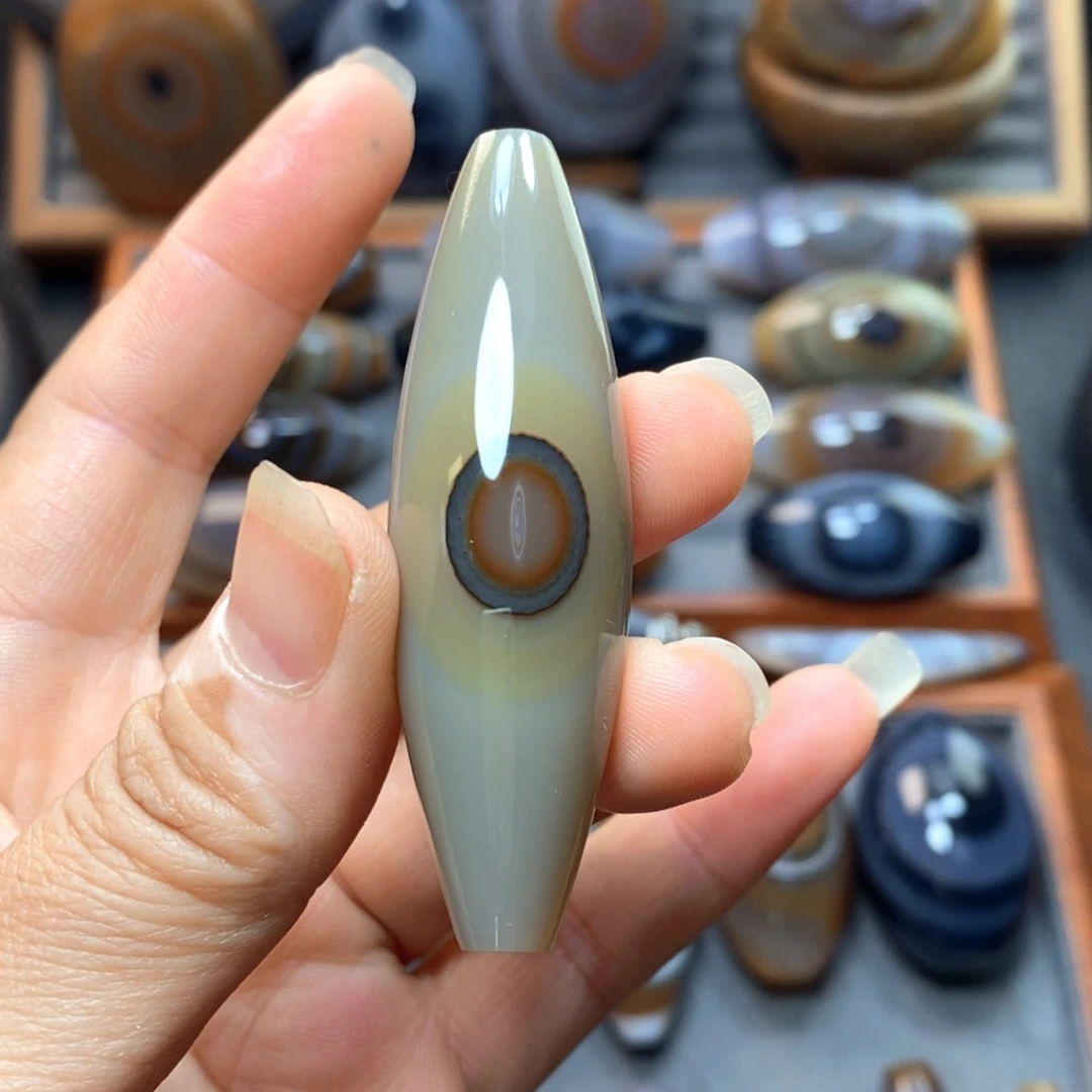 玛瑙/玉髓未镶嵌珠宝奇石