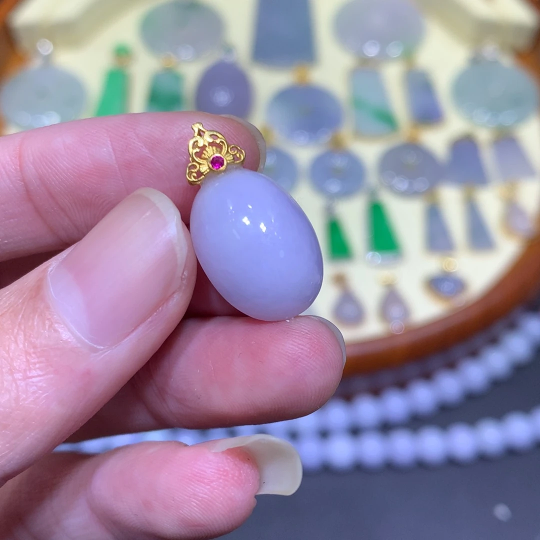 翡翠吊坠(不含链)18K金镶嵌