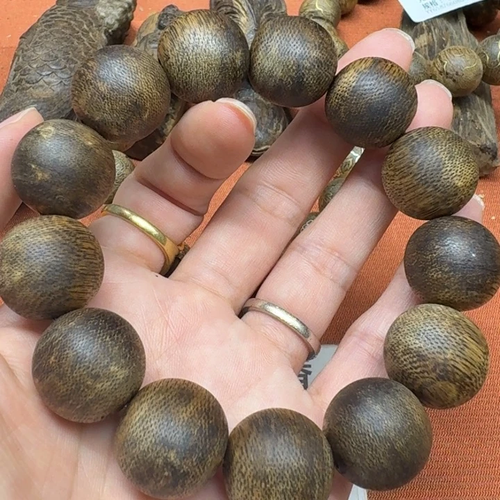 大叶紫檀（黑酸枝木类）