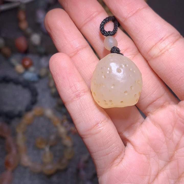 玛瑙/玉髓未镶嵌珠宝半成品钰*柳