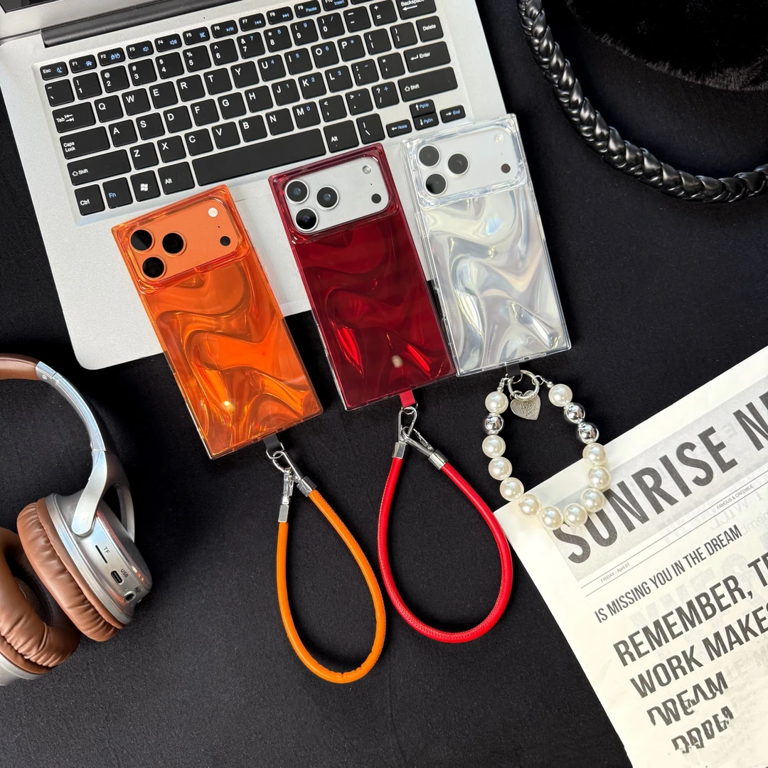 高级ins风波浪纹方形手机壳适用苹果17promax/16pro/15带手链情侣