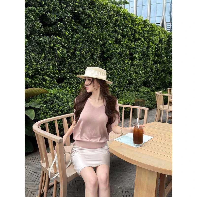 Yinkoo「雾阳游丝」老钱女风温柔V领蝙蝠袖慵懒莱赛尔天丝上衣