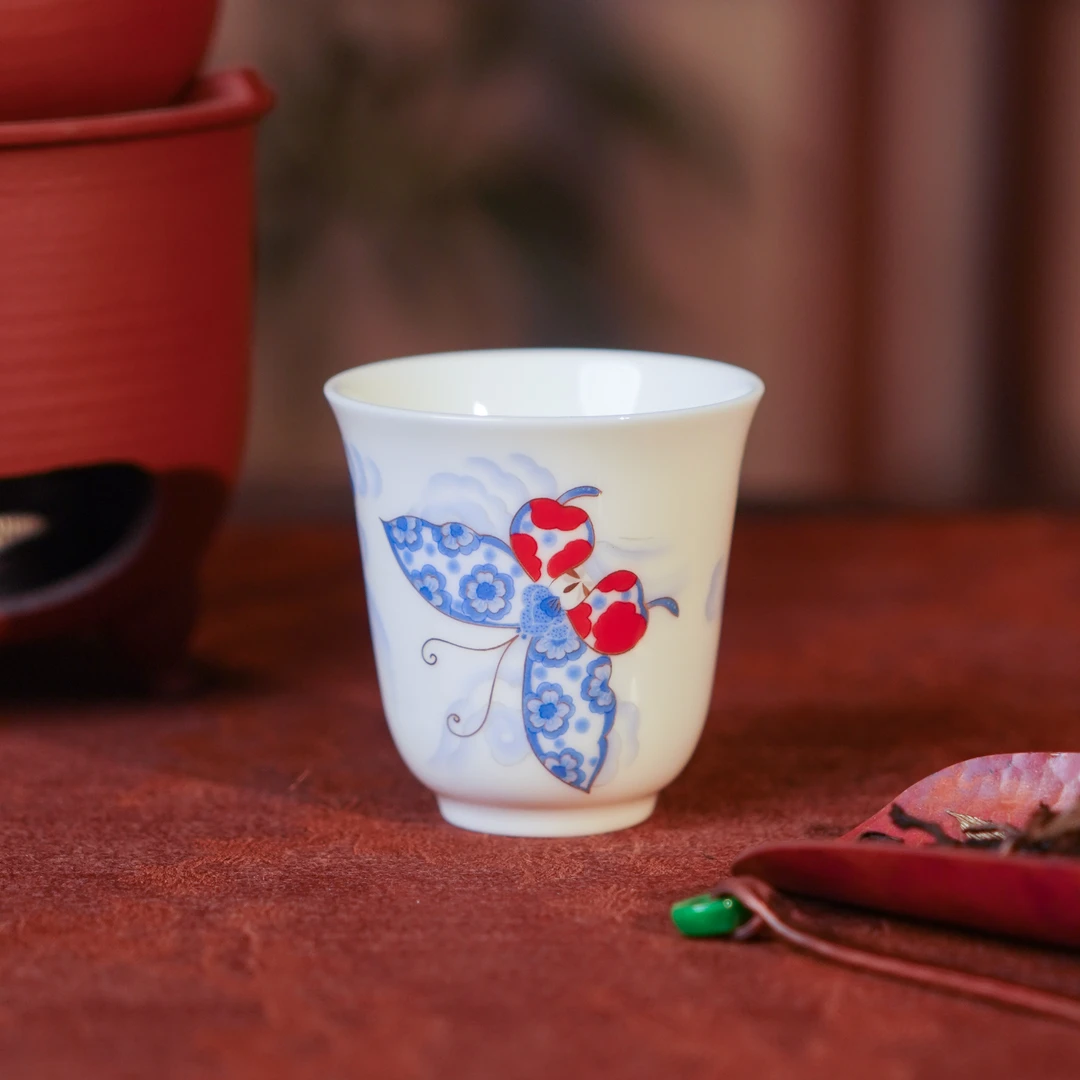 伴斤好物  蝶舞闻香杯  家用陶瓷手绘中式手工银