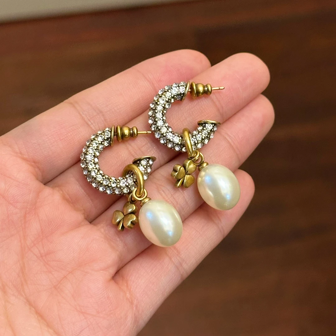 铜合金合成锆石耳饰 E0204 时尚气质百搭个性四叶草贝珠耳钉