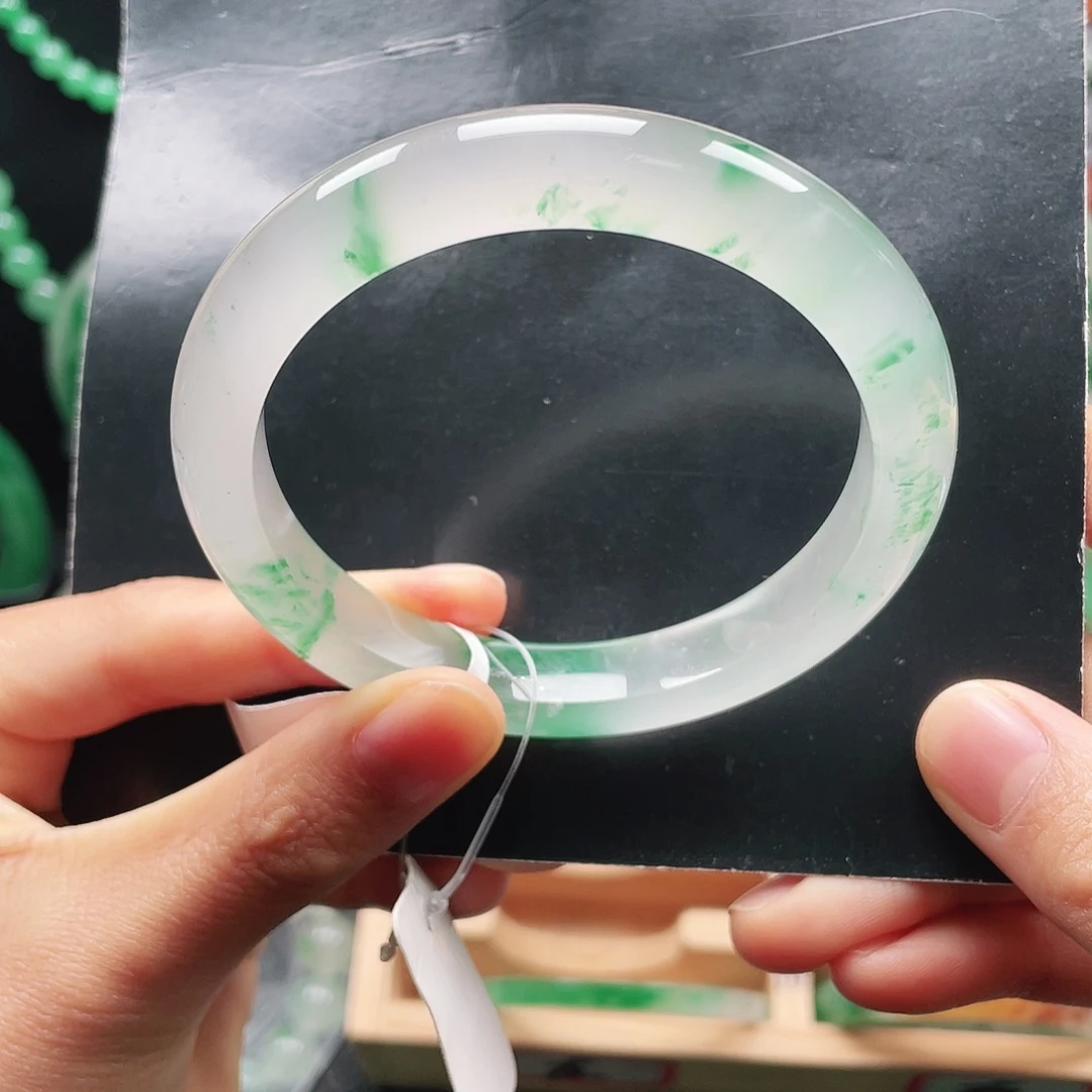 石英质玉未镶嵌手镯56