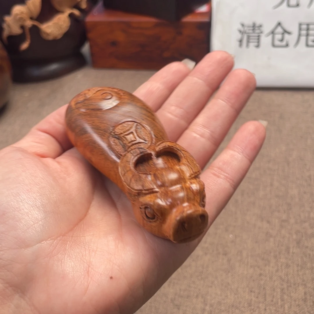 黄花梨/降香黄檀牛牛手把件