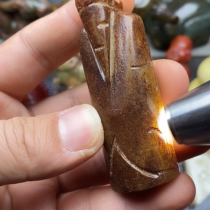 未镶嵌蛇纹石玉颈饰