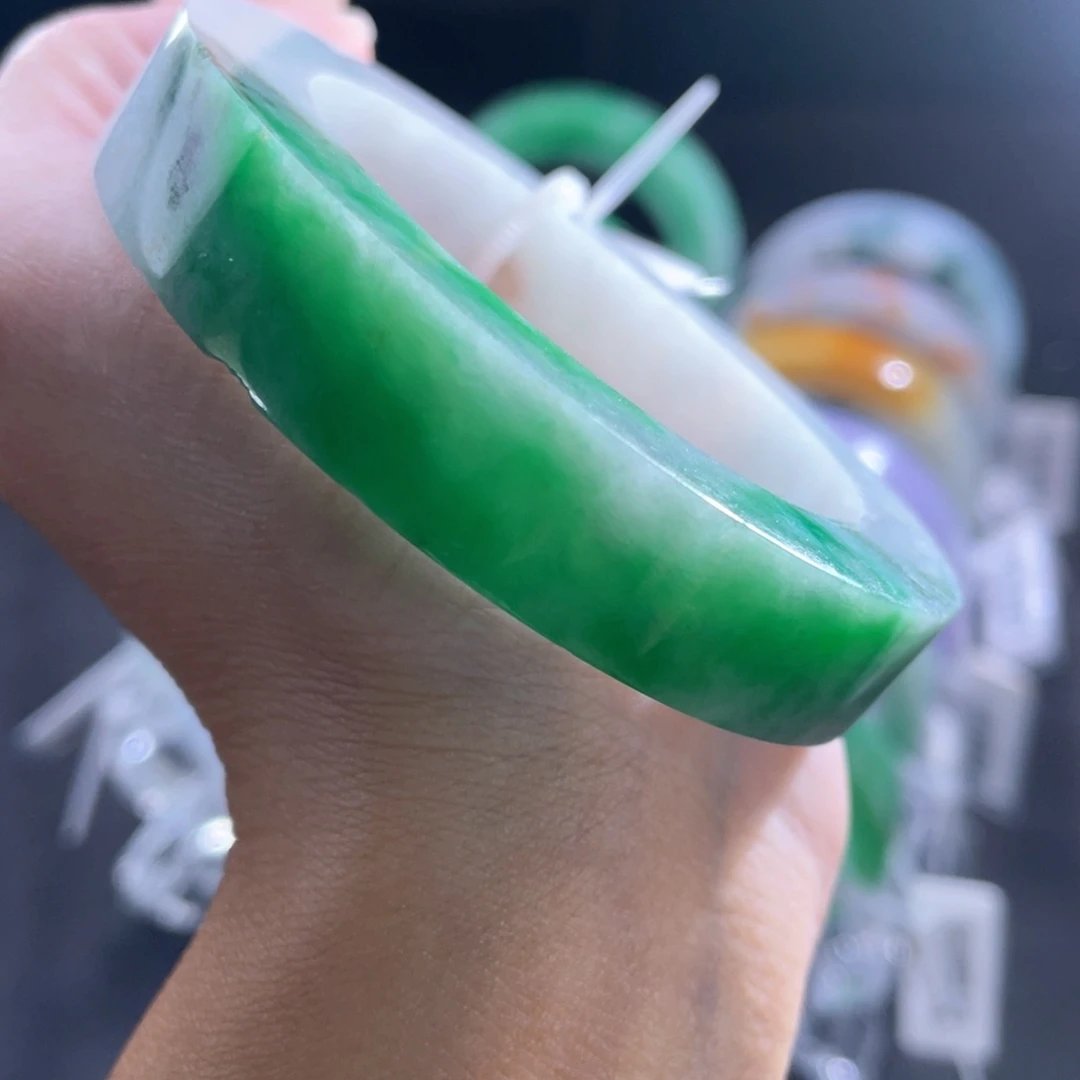 未镶嵌翡翠定制翡翠