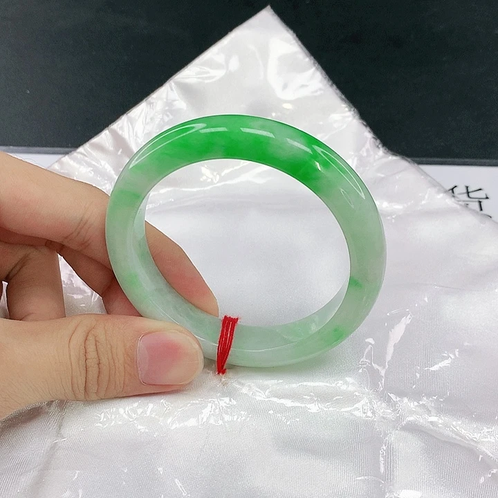 翡翠未镶嵌手镯圈55.5。34086