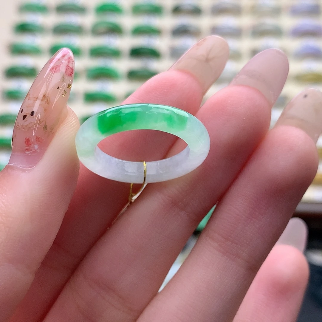 翡翠未镶嵌戒指港13