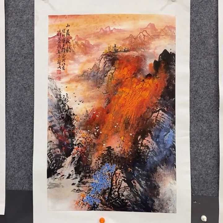 手绘作品等多种形式进行