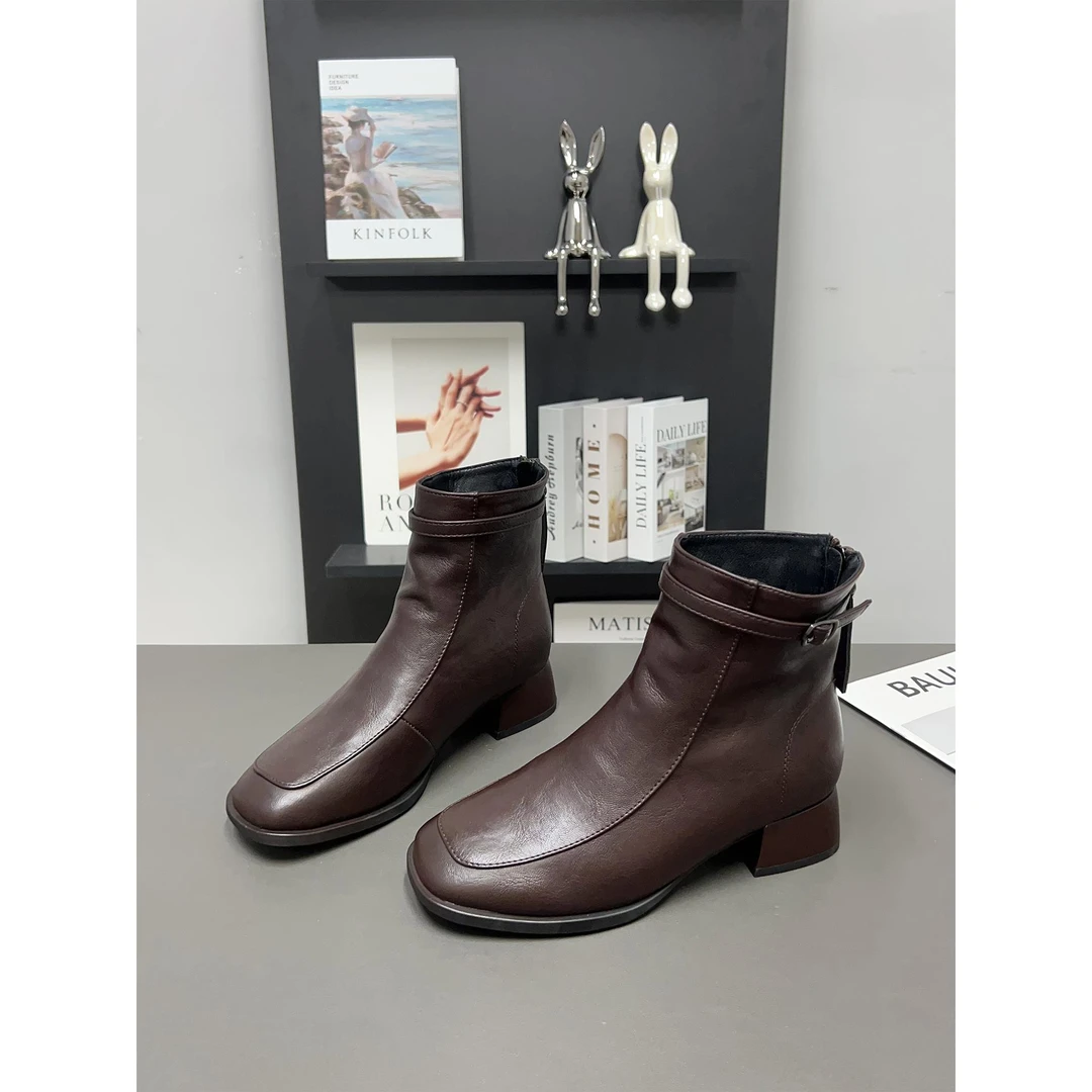 真皮方头短靴女2025新款秋冬季瘦瘦靴粗跟显瘦踝靴英伦风马丁靴子