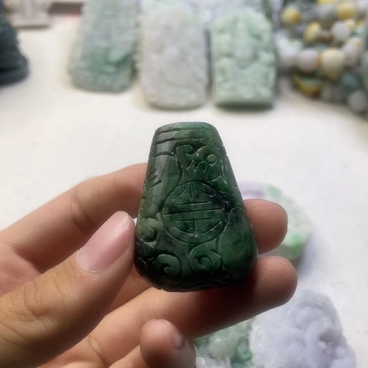 定制翡翠未镶嵌天然翡翠