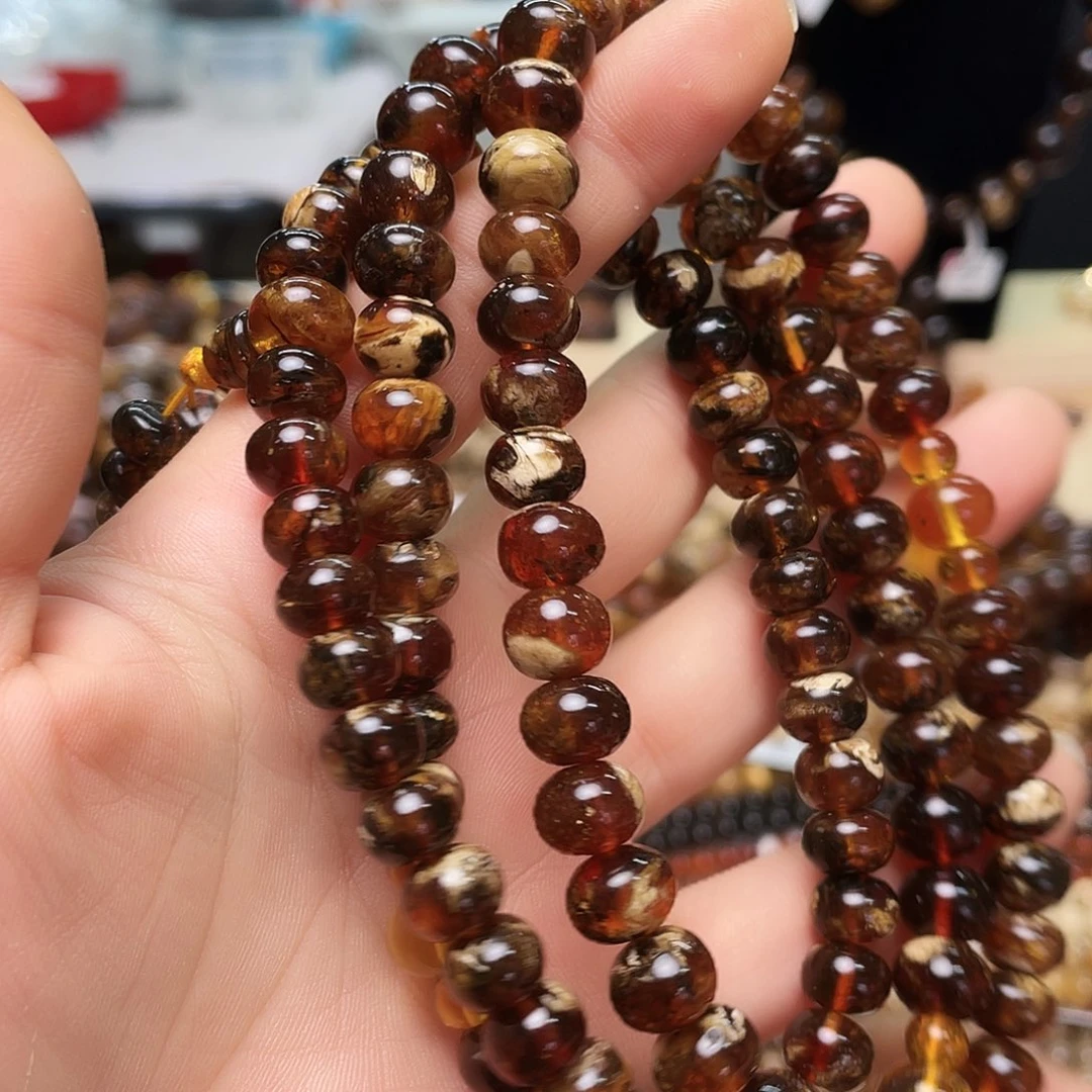 琥珀裸石未镶嵌九