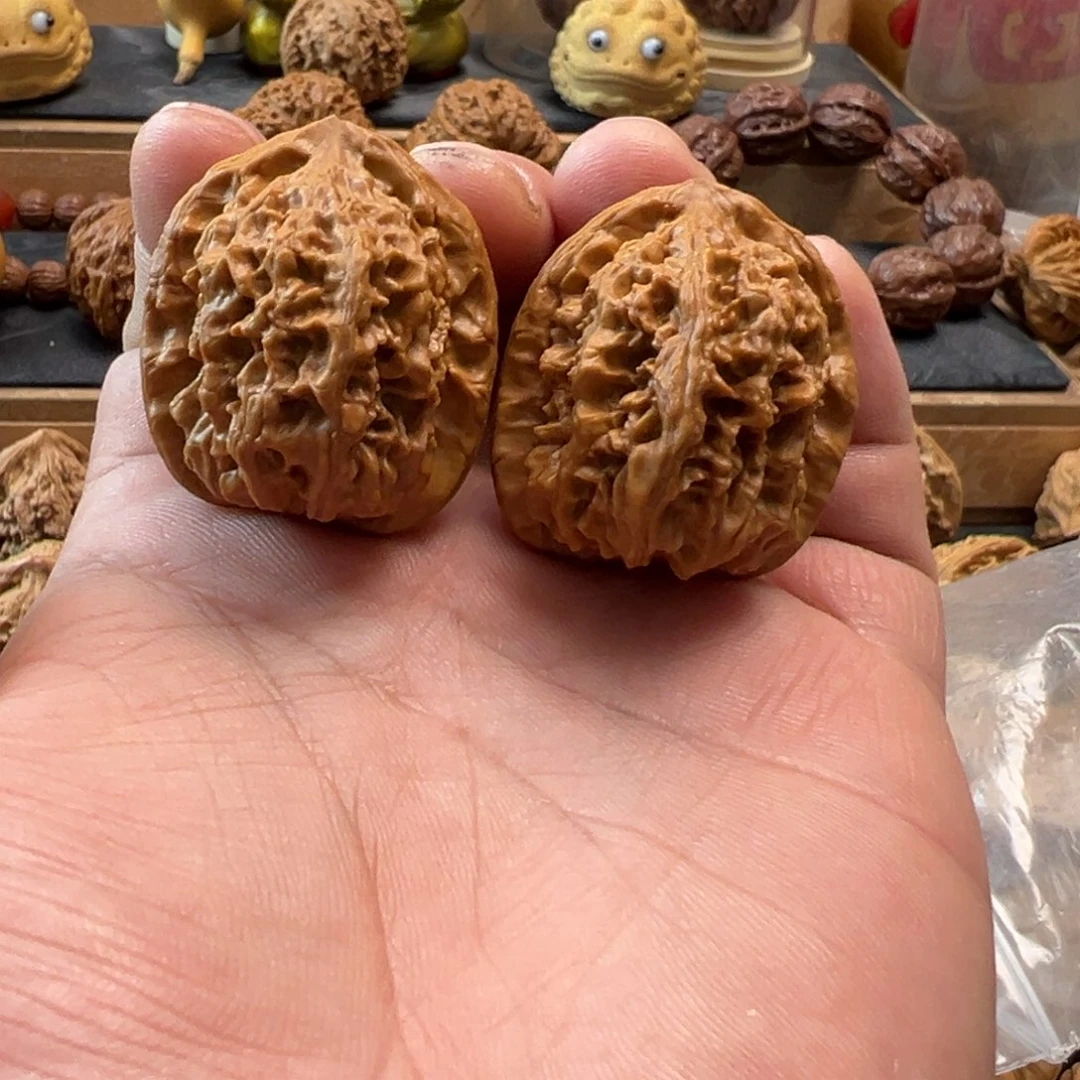 把件猴头核桃文玩核桃，野生小众