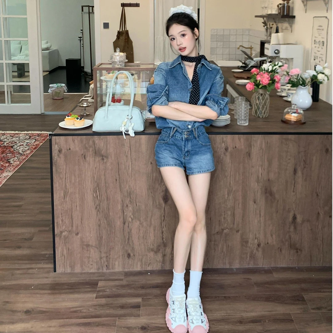 美式复古宽松翻领牛仔外套女秋季穿搭套装休闲直筒短裤气质两件套