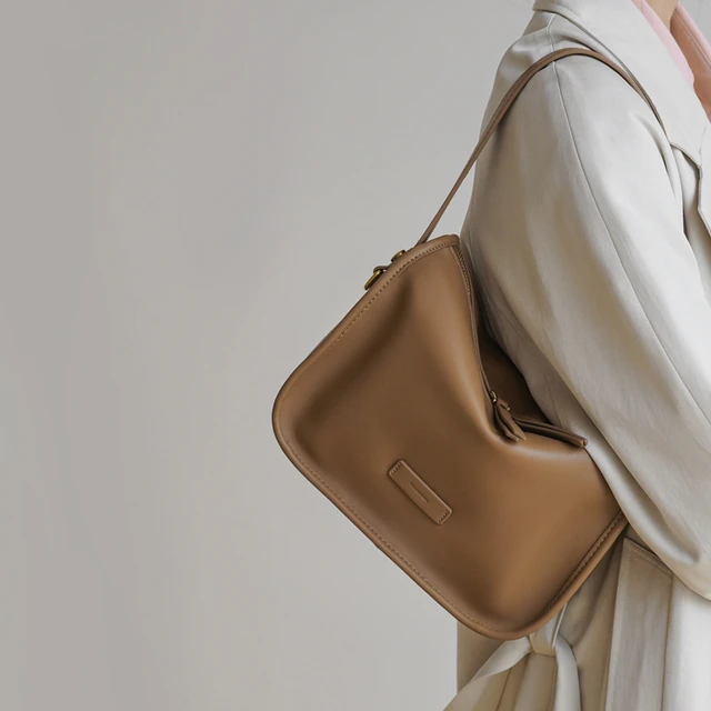 小众设计包包女2025新款百搭大容量通勤包休闲软皮单肩斜挎腋下包