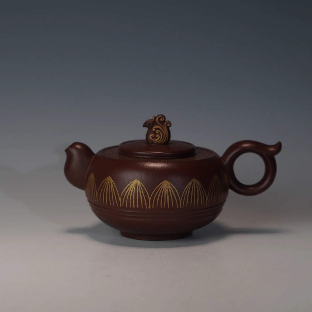 lot.22701 杨慧英 底槽清凤祥壶 370cc