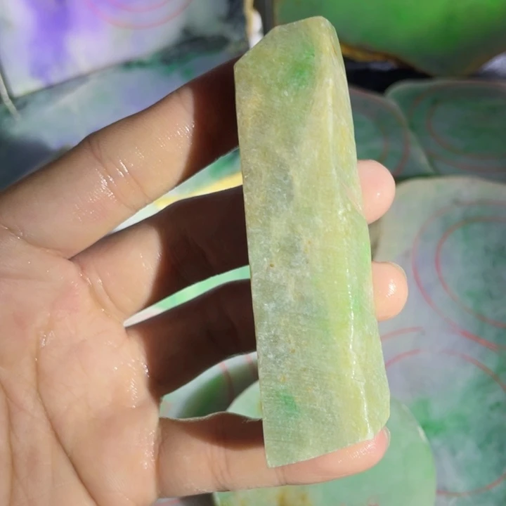 翡翠未镶嵌挂件片料