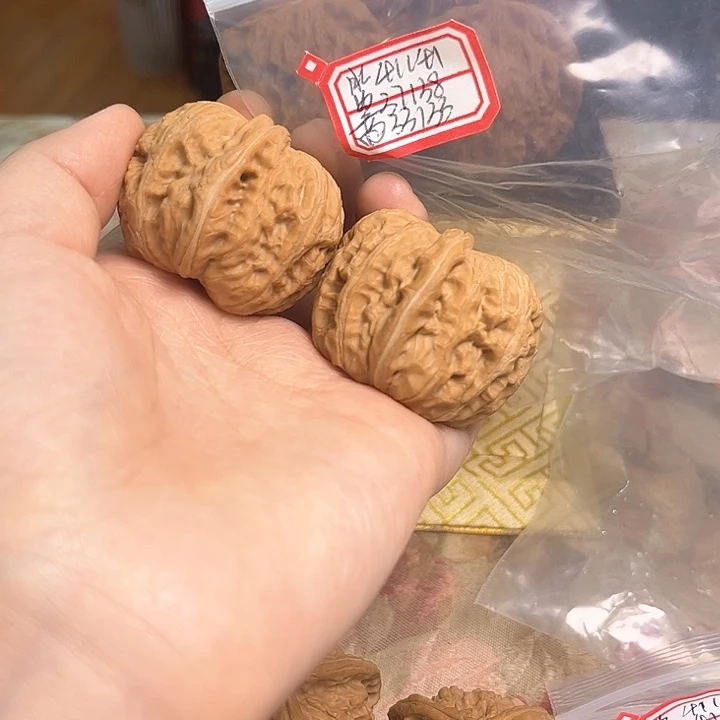 文玩核桃把件平谷元宝