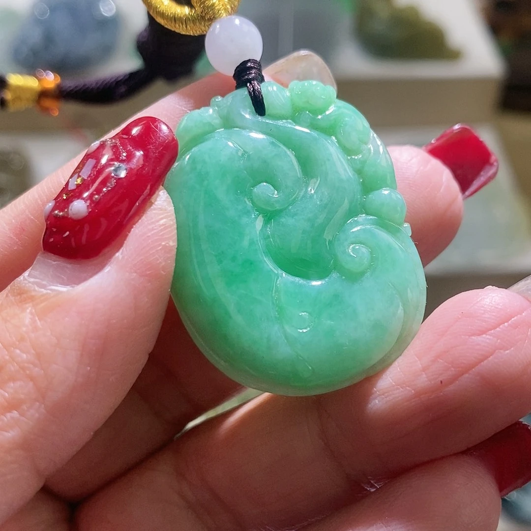 【闪购商品】翡翠颈饰未镶嵌如意