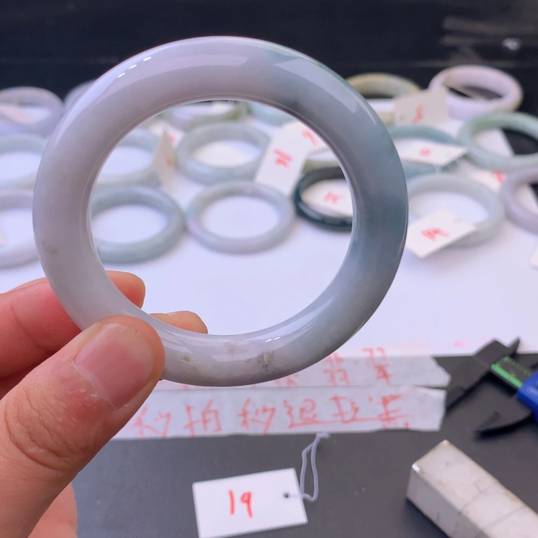 翡翠手镯未镶嵌1266888999999